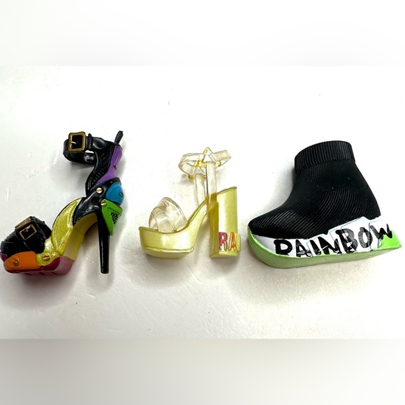 Rainbow High Doll Deluxe Fashion Closet Outfit Replacement Shoes Lot Of 3 - Picture 1 of 8